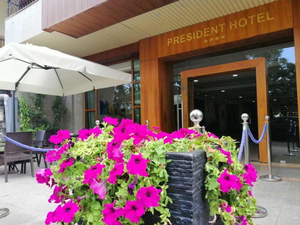 President Hotel Jounieh Buitenkant foto